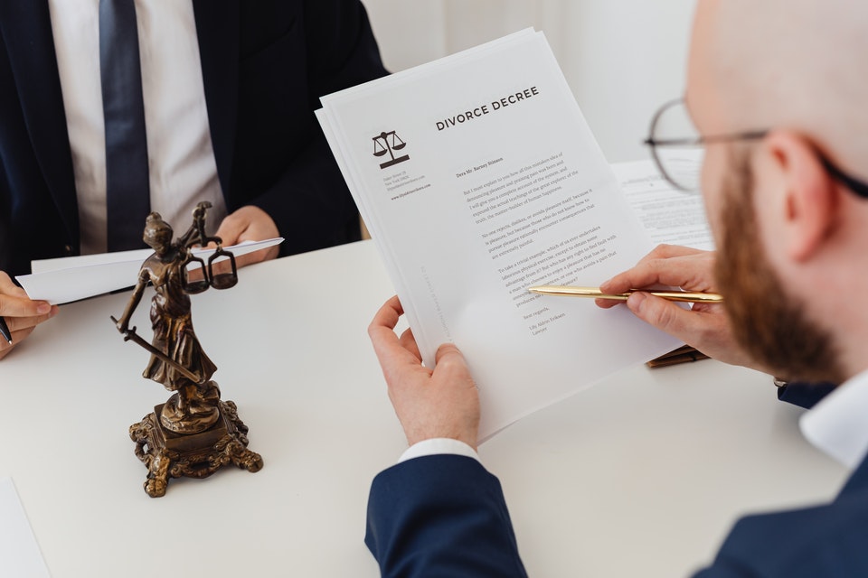 Should Your Divorce Mediator Be an Attorney?