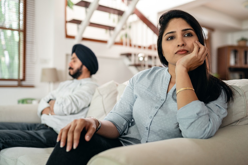 Gaslighting in a Relationship: Handling a Manipulative Spouse