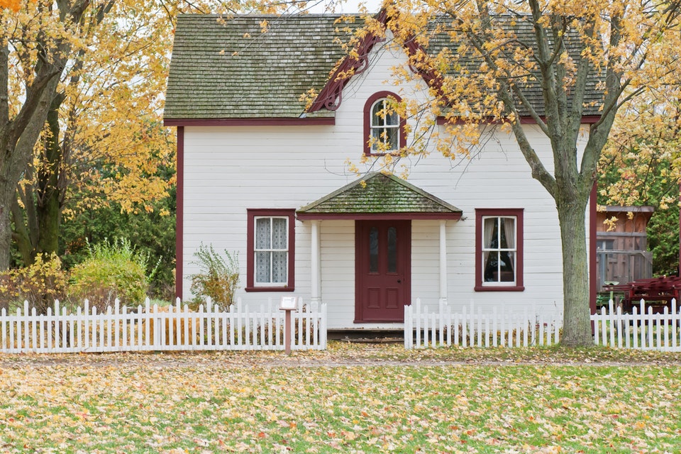 Removing a Spouse’s Name From a Home Mortgage