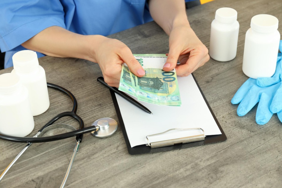 California Medical Malpractice Attorneys | Concept of corruption in medicine malpractice | Her Lawyer